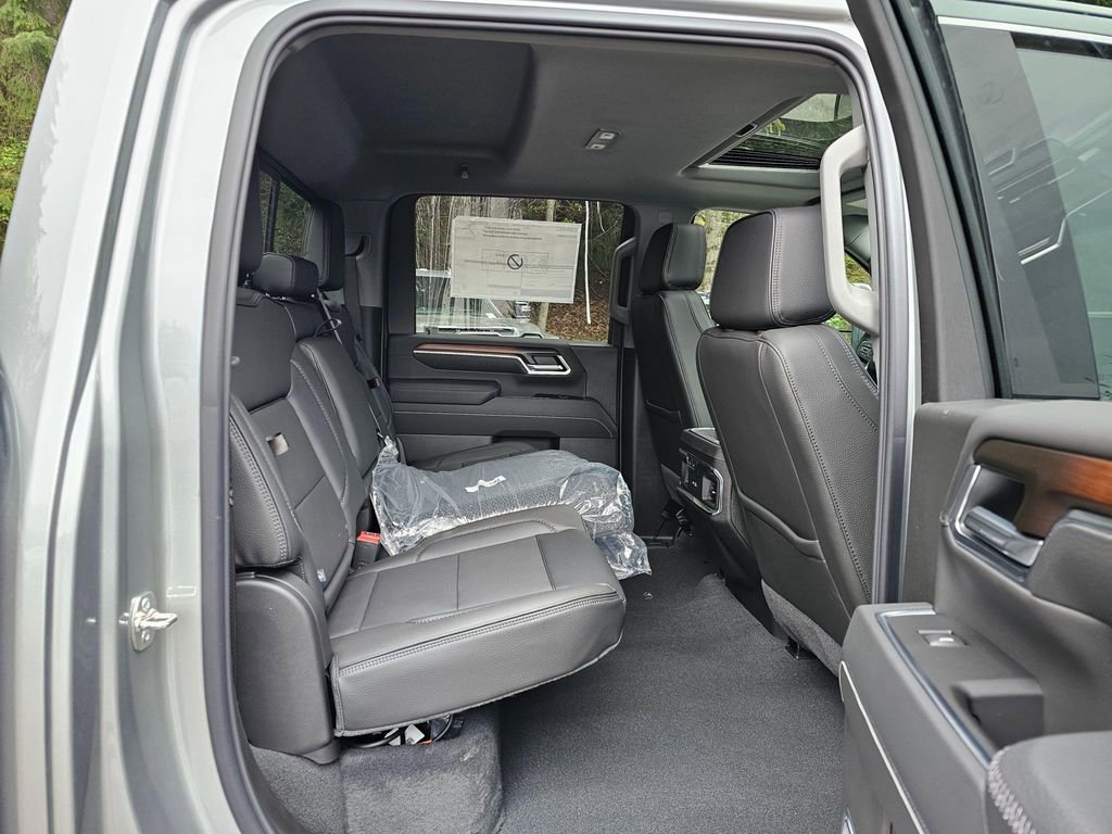 New 2026 GMC Sierra 3500 Denali w/ Denali Reserve Package AWD/4WD image 11