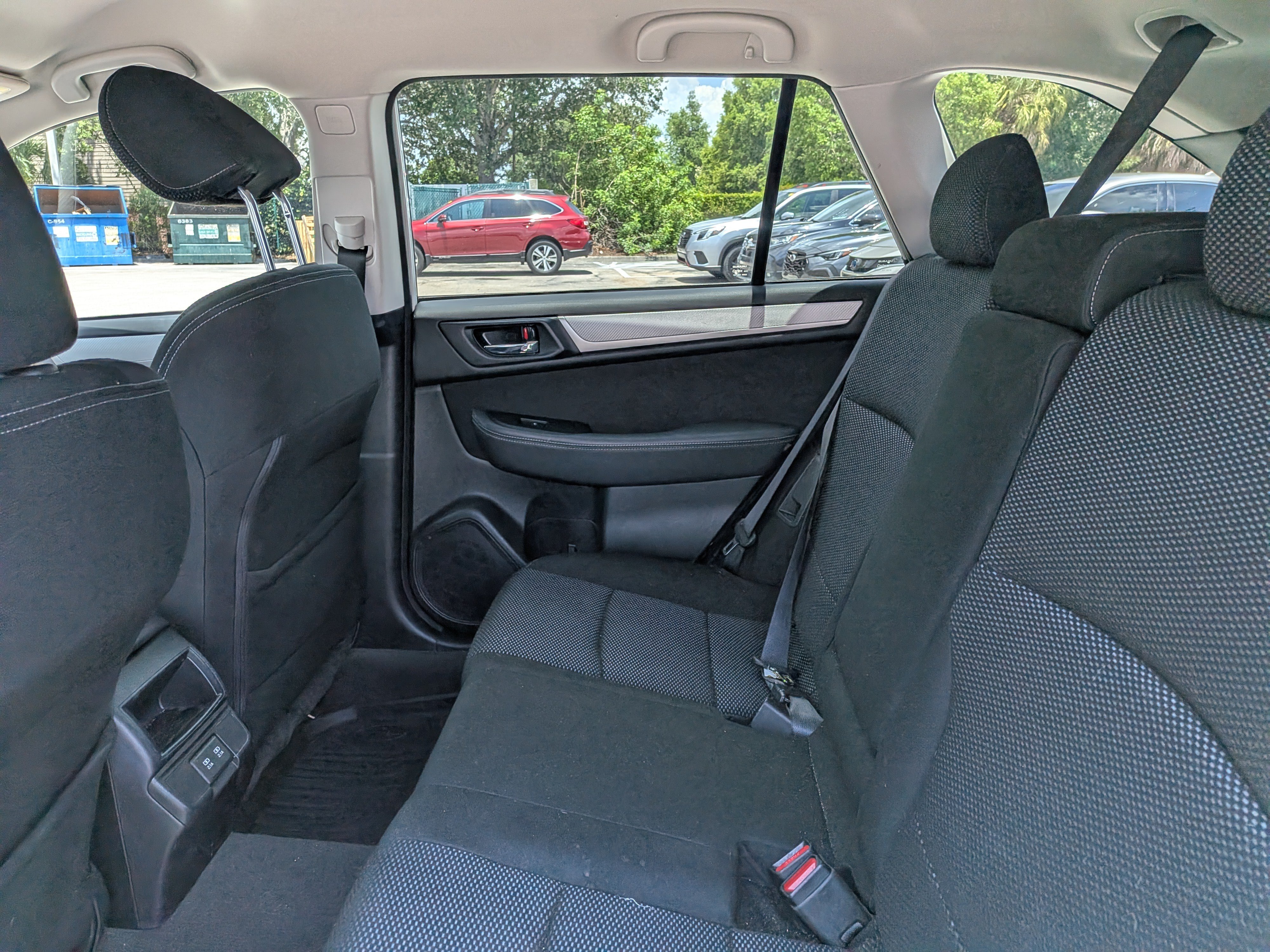 Used 2019 Subaru Outback 2.5i Premium AWD/4WD image 13