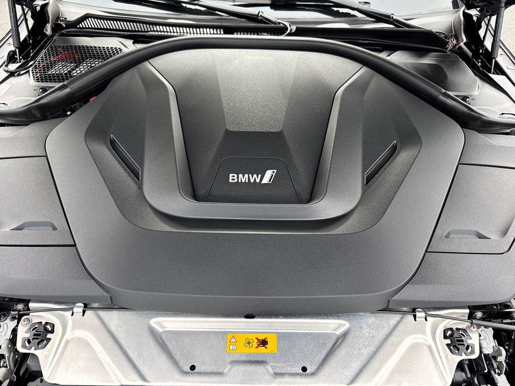 Used 2025 BMW i4 eDrive40 w/ Premium Package image 32