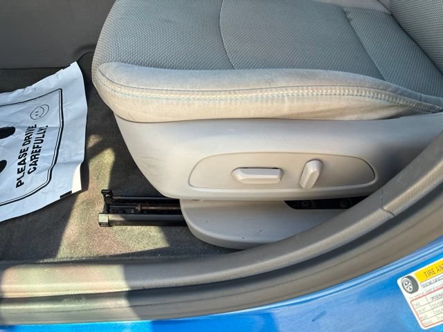 Used 2017 Chevrolet Cruze LT w/ Convenience Package FWD image 6