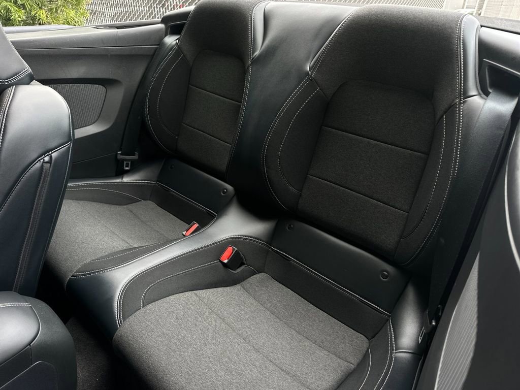 Used 2025 Ford Mustang Convertible image 13