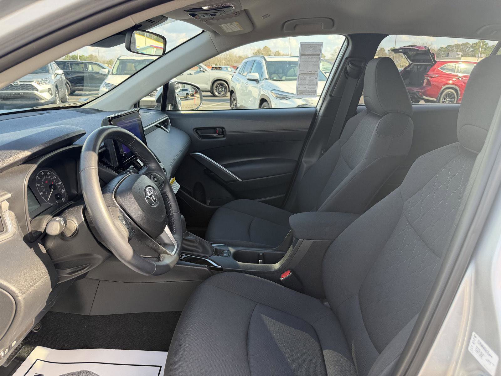 Used 2023 Toyota Corolla Cross LE image 12
