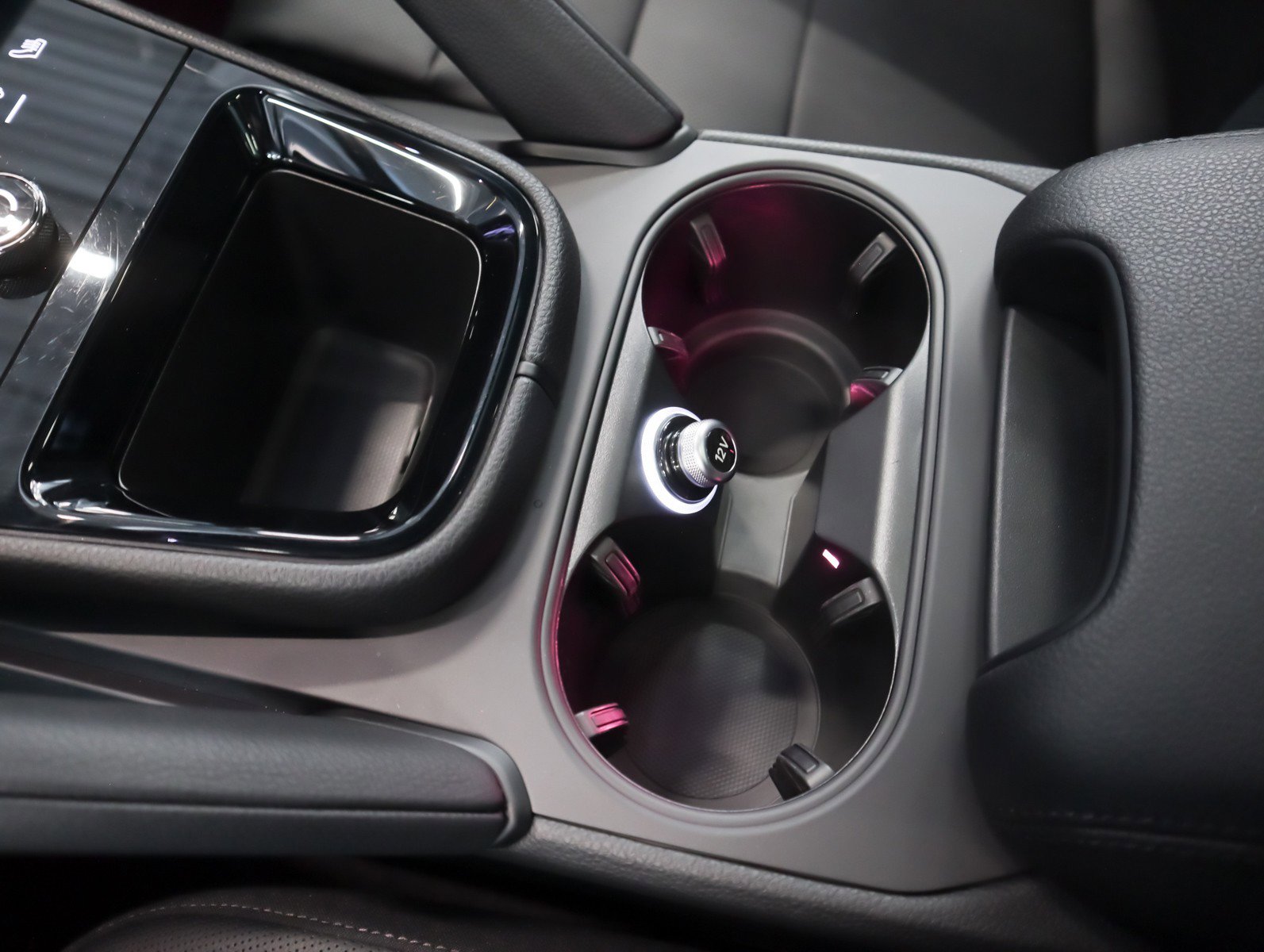 Certified 2026 Porsche Cayenne AWD/4WD image 18