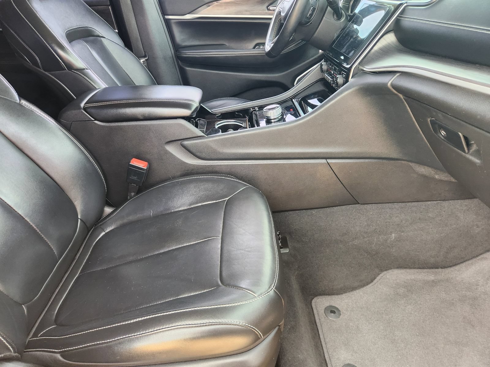 Used 2022 Jeep Grand Cherokee Limited RWD image 14