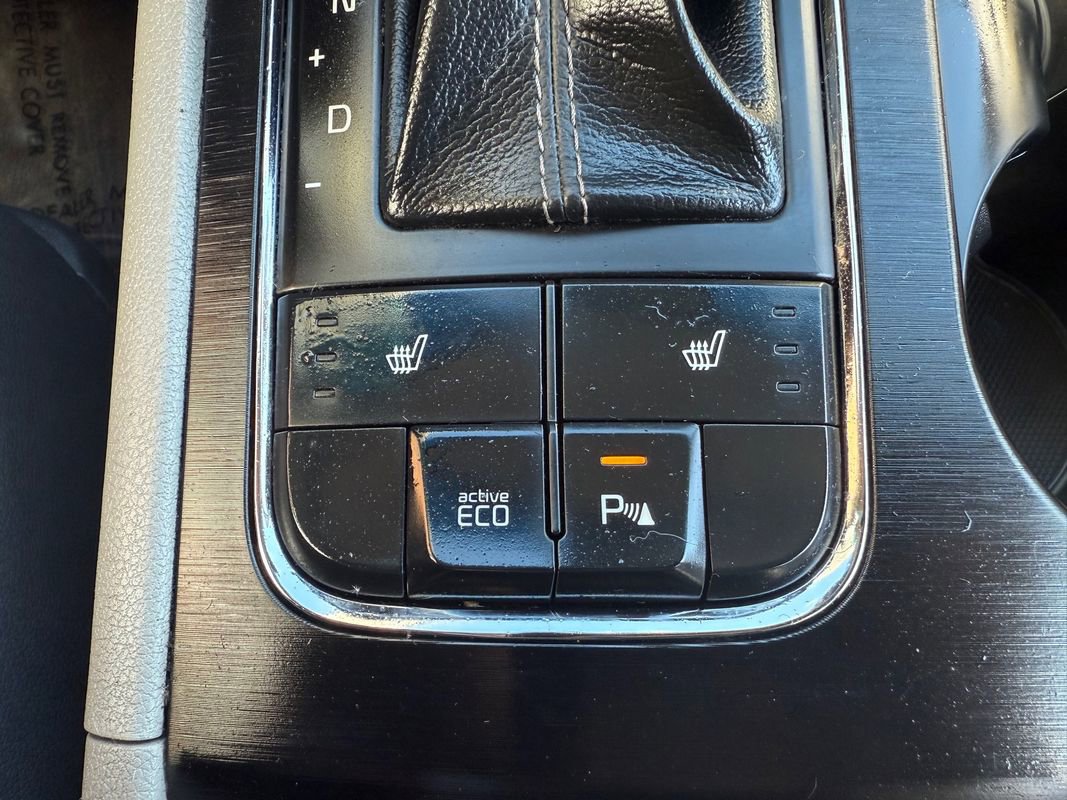 Used 2017 Kia Sedona LX w/ LX Essentials Premium Package image 24