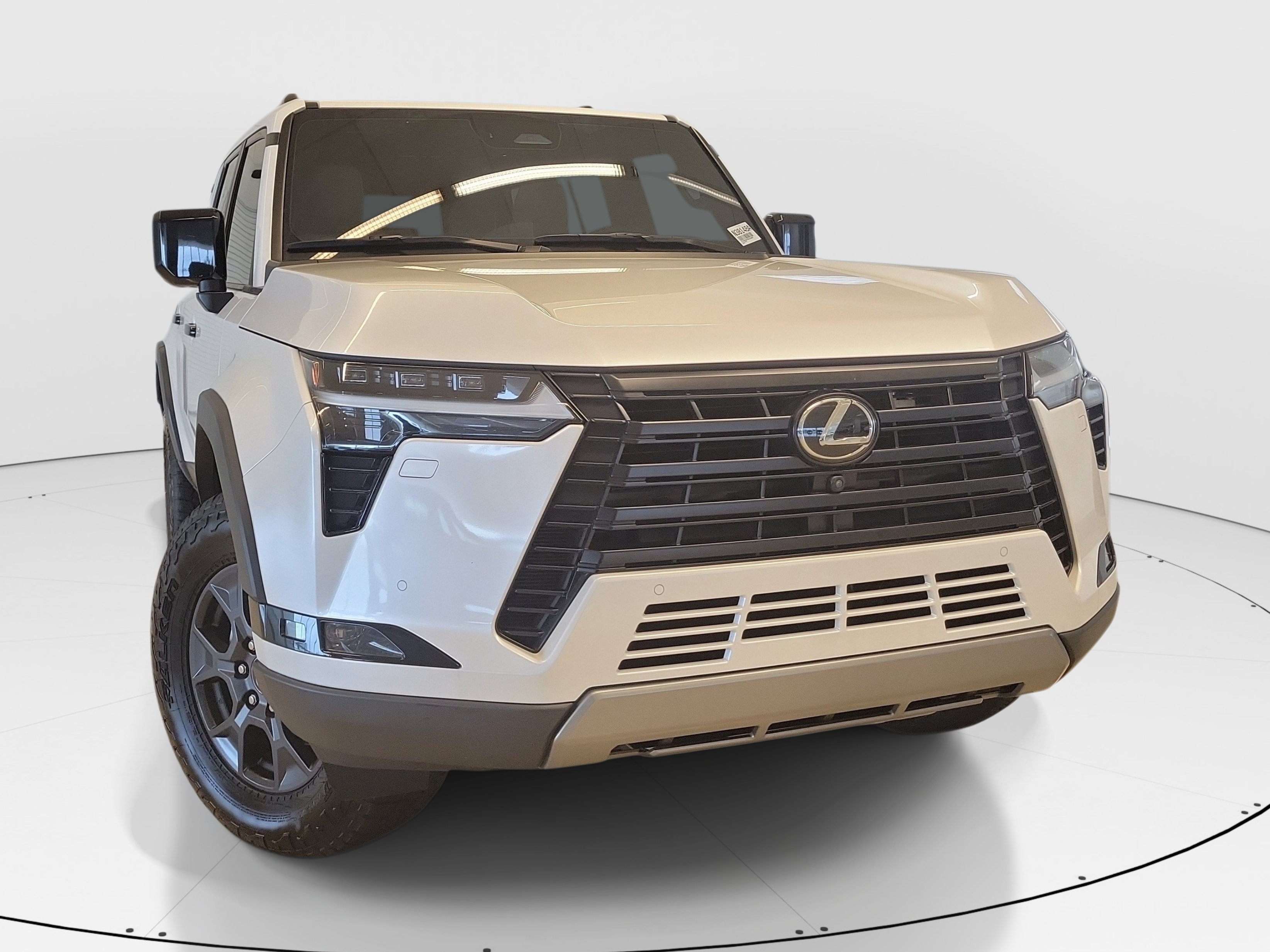 Used 2024 Lexus GX 550 AWD/4WD image 2