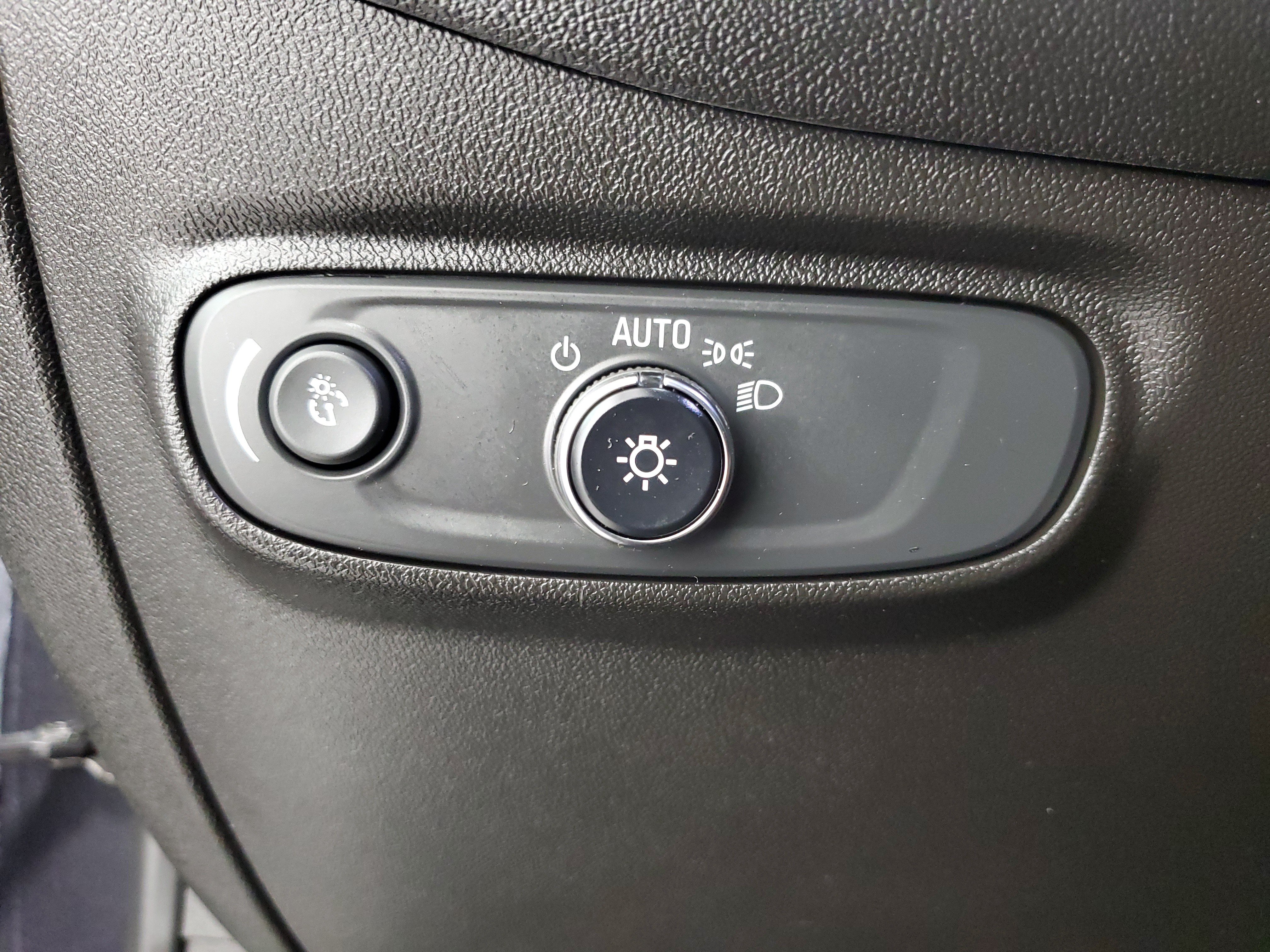 Used 2022 Chevrolet Equinox LT FWD image 19