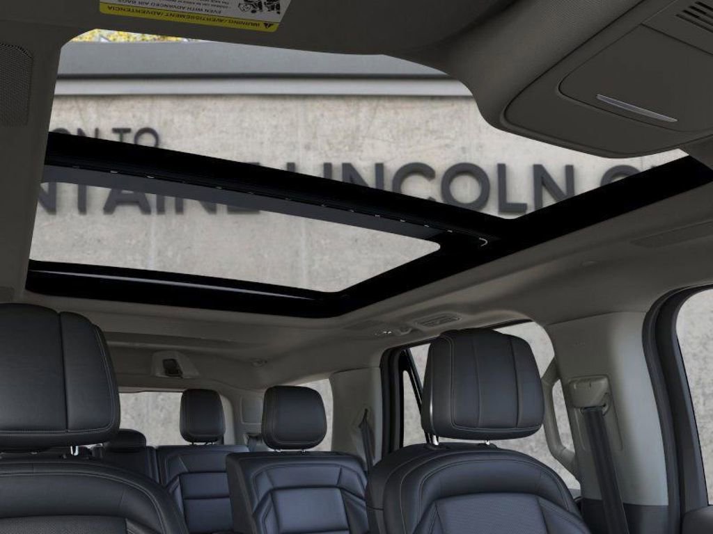 New 2026 Lincoln Navigator Reserve image 22