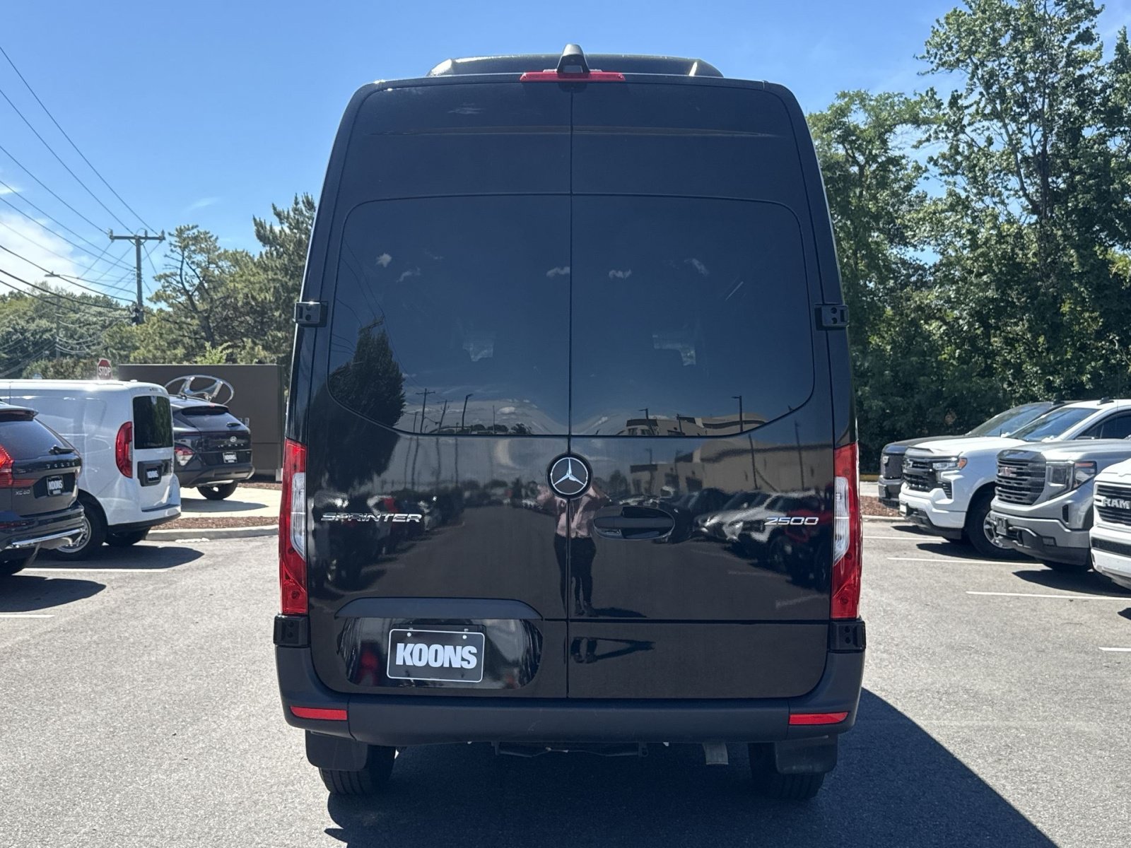 Used 2024 Mercedes-Benz Sprinter 2500 image 5