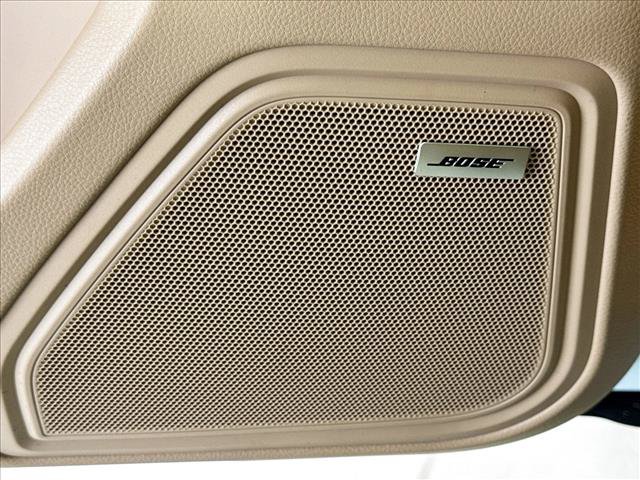 Used 2026 Porsche Macan AWD/4WD image 12