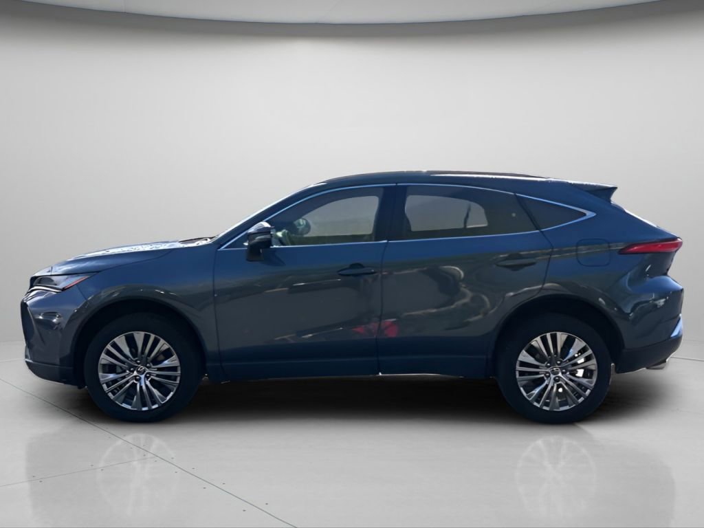 Used 2023 Toyota Venza XLE AWD/4WD image 8