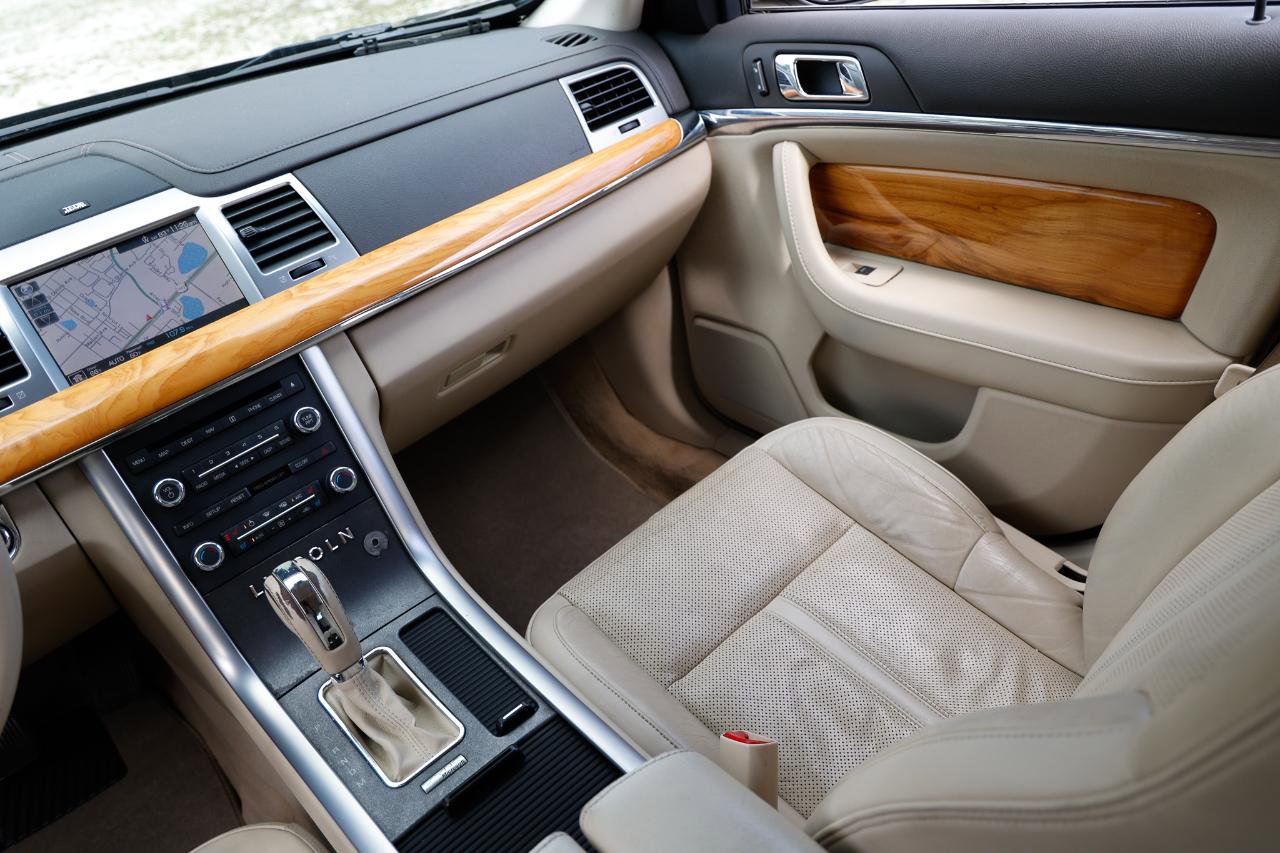 Used 2011 Lincoln MKS AWD w/ 102A Rapid Spec Order Code image 21