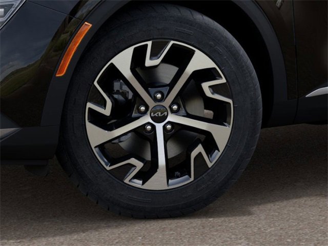 Used 2025 Kia Sportage EX image 9