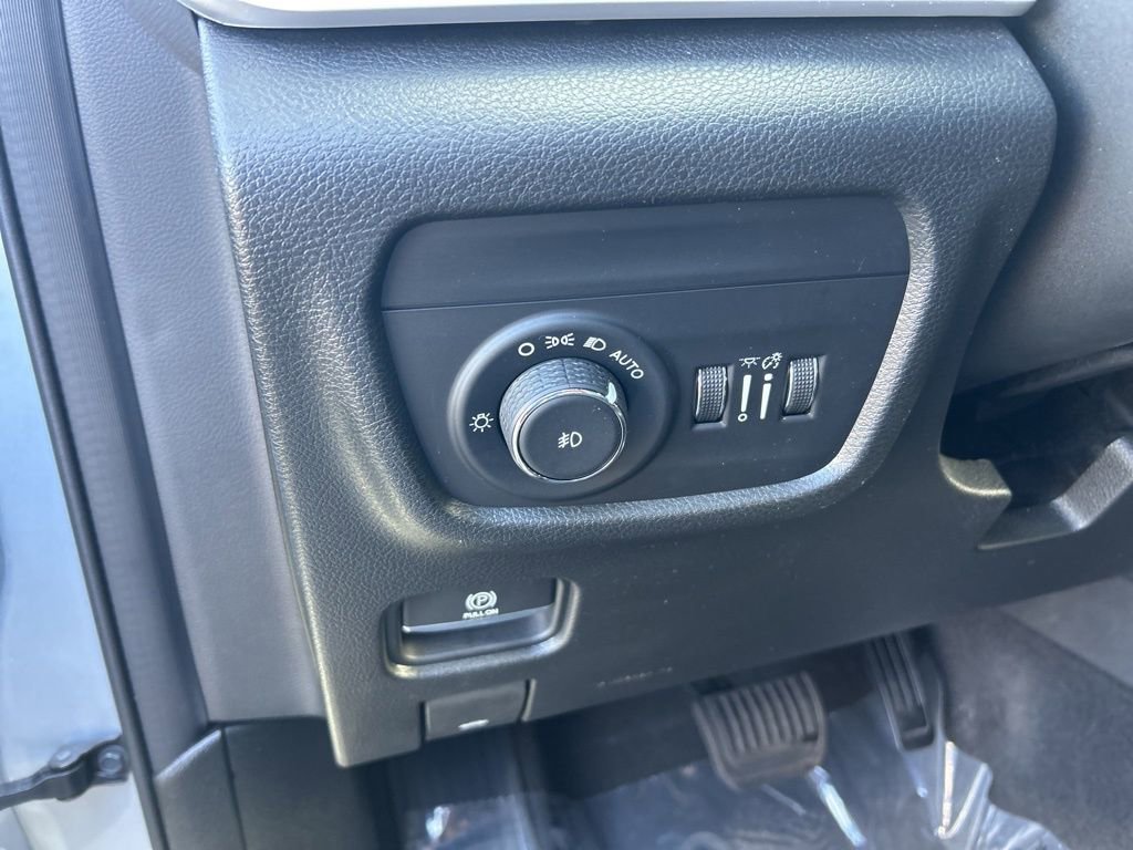 Used 2022 Jeep Grand Cherokee L Limited image 39