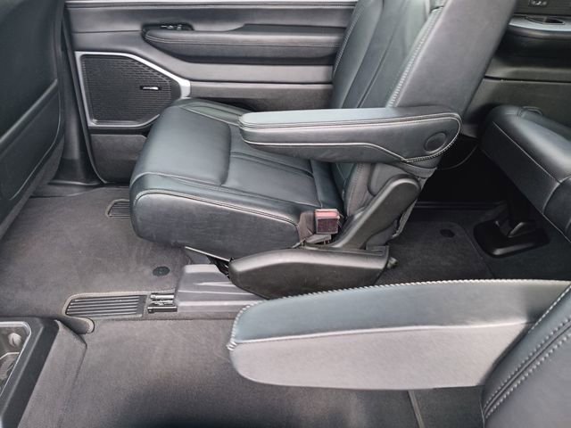 Used 2025 Jeep Wagoneer L Series II image 22