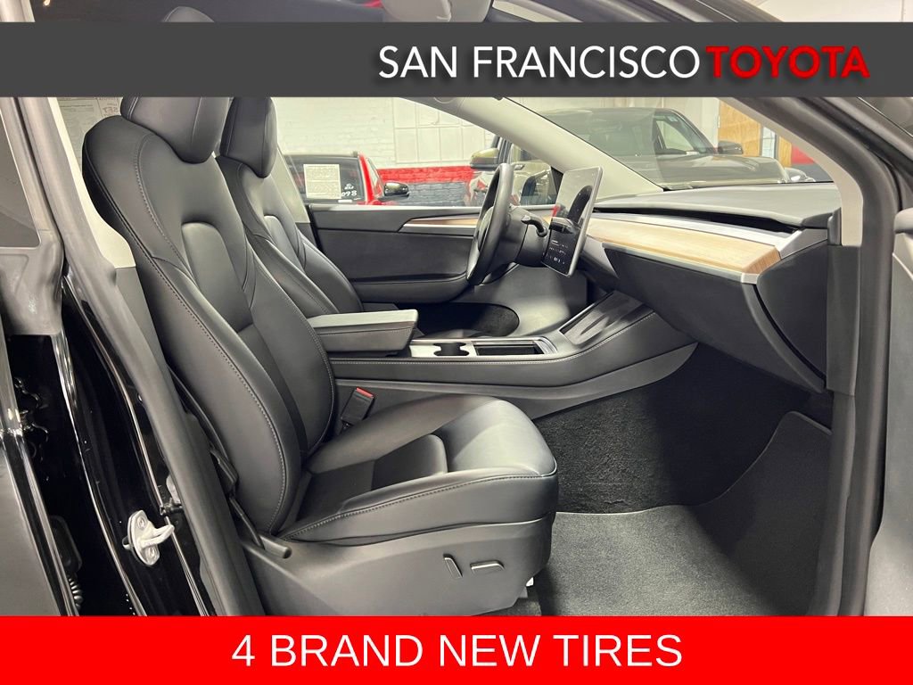 Used 2024 Tesla Model Y Long Range AWD/4WD image 19