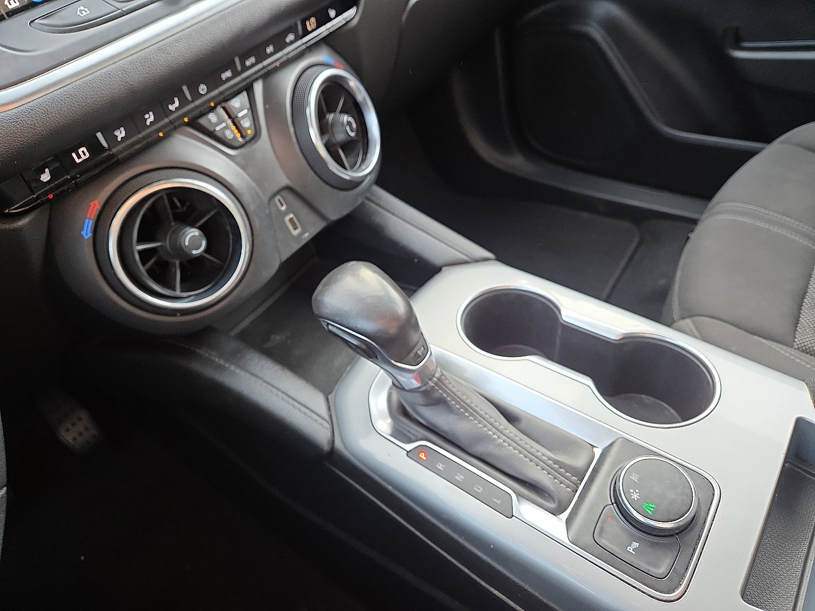 Used 2020 Chevrolet Blazer LT image 15