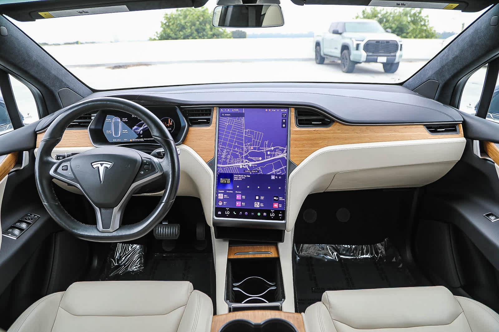 Used 2020 Tesla Model X Long Range AWD/4WD image 12