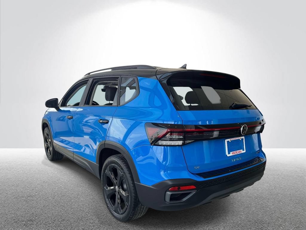 New 2025 Volkswagen Taos SE AWD/4WD image 2
