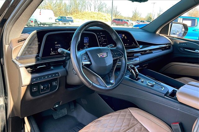 Used 2022 Cadillac Escalade ESV Sport w/ Touring Package image 17