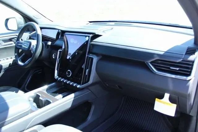 New 2025 GMC Acadia Elevation w/ LPO, Floor Liner Package image 16