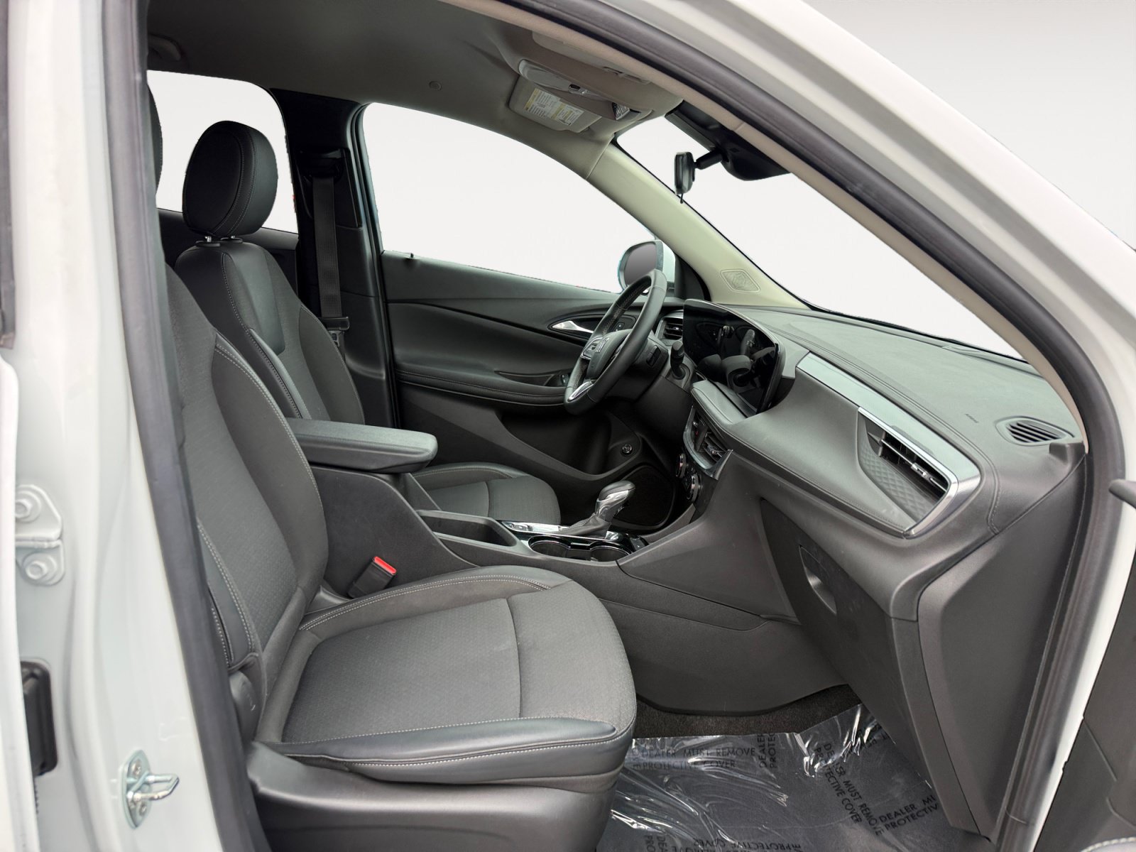 Used 2024 Buick Encore GX Preferred w/ Comfort Package FWD image 19