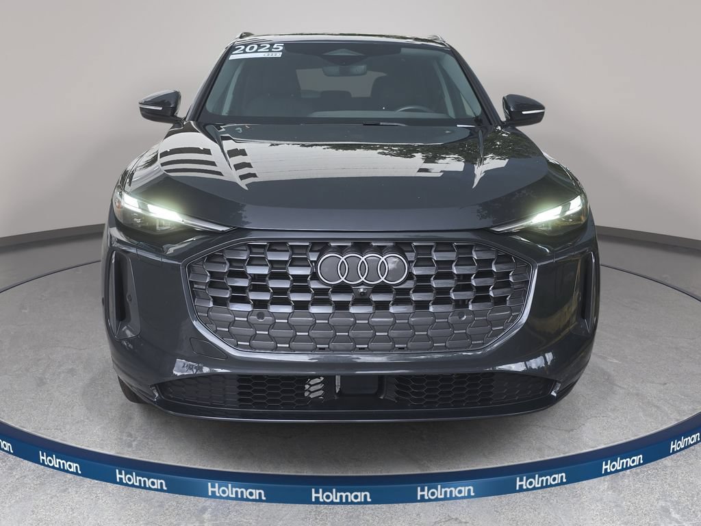 Certified 2025 Audi Q5 Premium w/ Convenience Package AWD/4WD image 2
