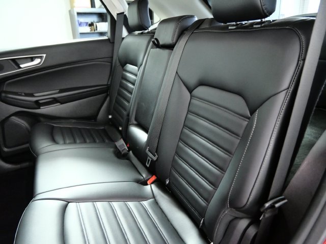 Certified 2024 Ford Edge SEL w/ Convenience Package AWD/4WD image 15