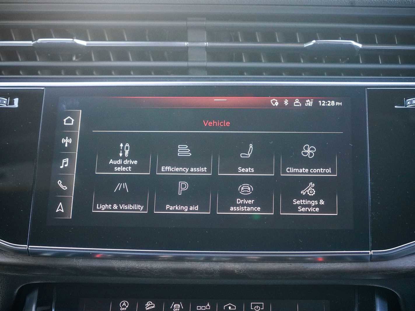 Used 2019 Audi Q8 Premium Plus image 14