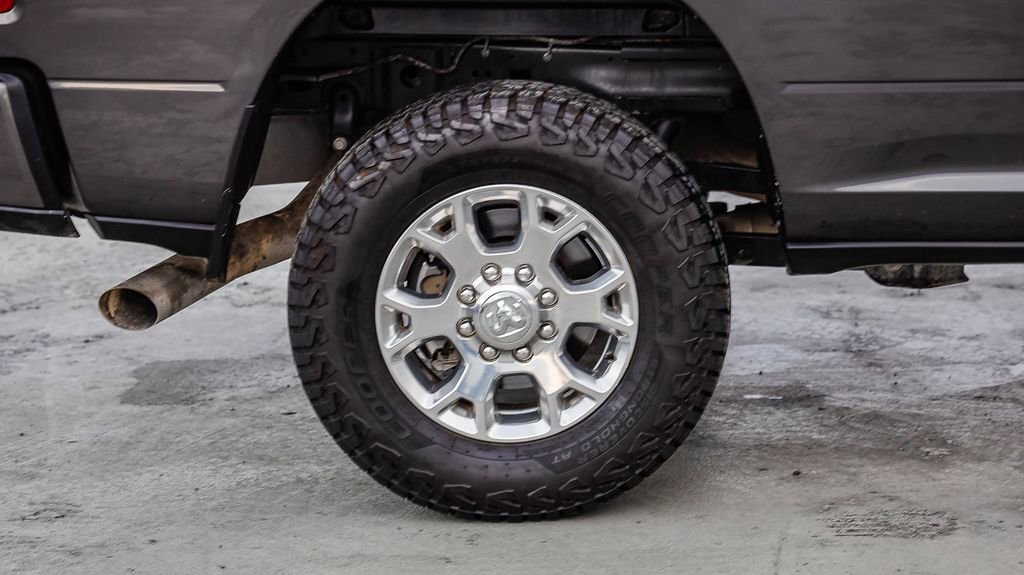Used 2024 RAM 2500 Laramie AWD/4WD image 10