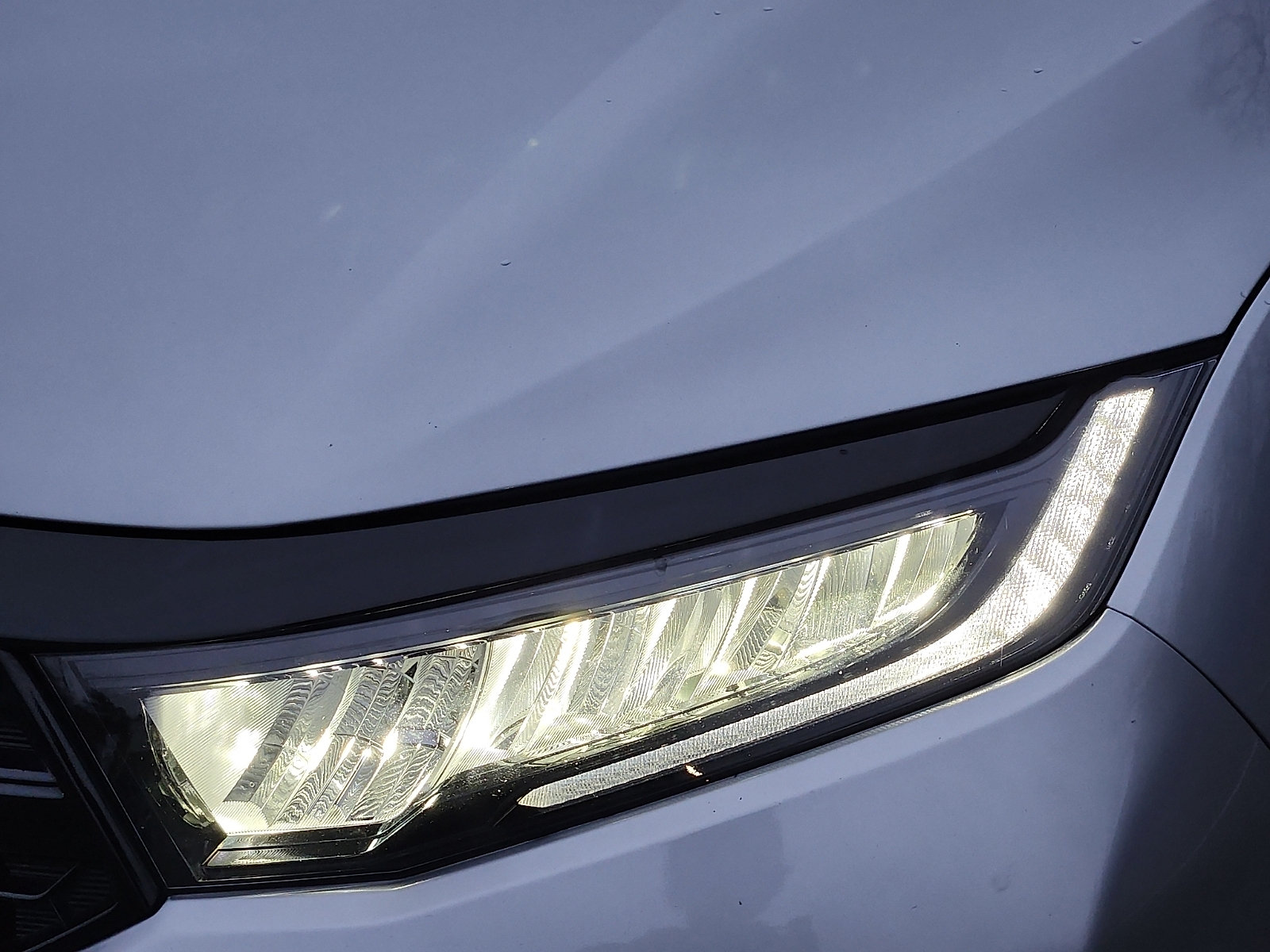 Used 2025 Honda Odyssey Touring image 9
