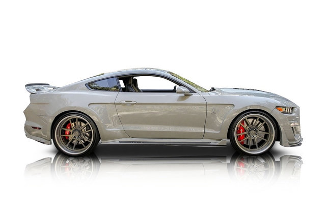 Used 2020 Ford Mustang Shelby GT500 w/ Technology Package image 2