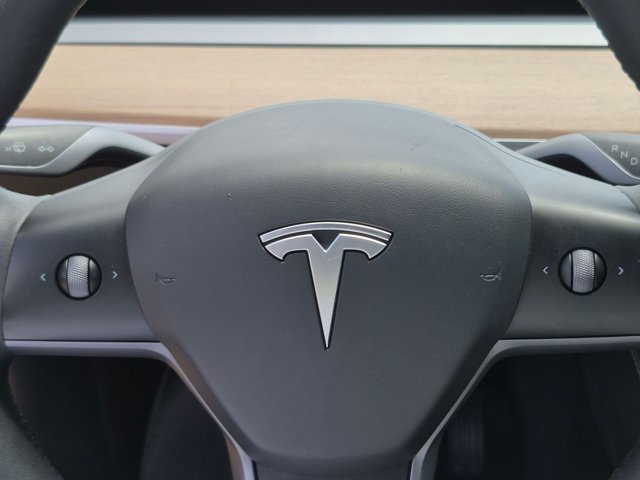 Used 2024 Tesla Model Y Long Range AWD/4WD image 5
