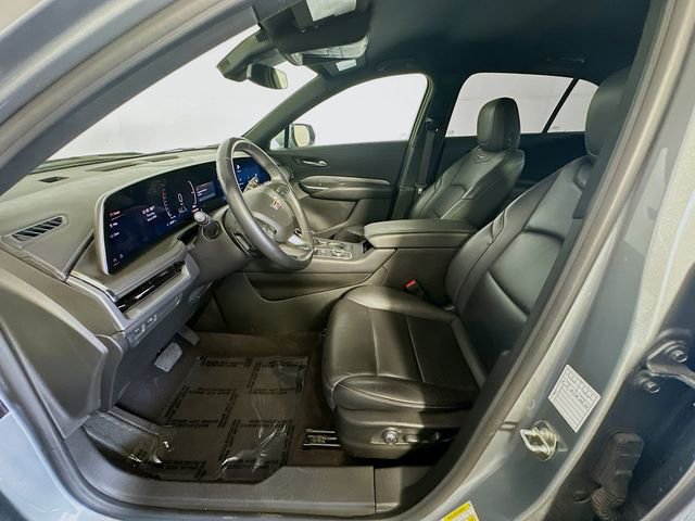 Used 2024 Cadillac XT4 Premium Luxury image 12