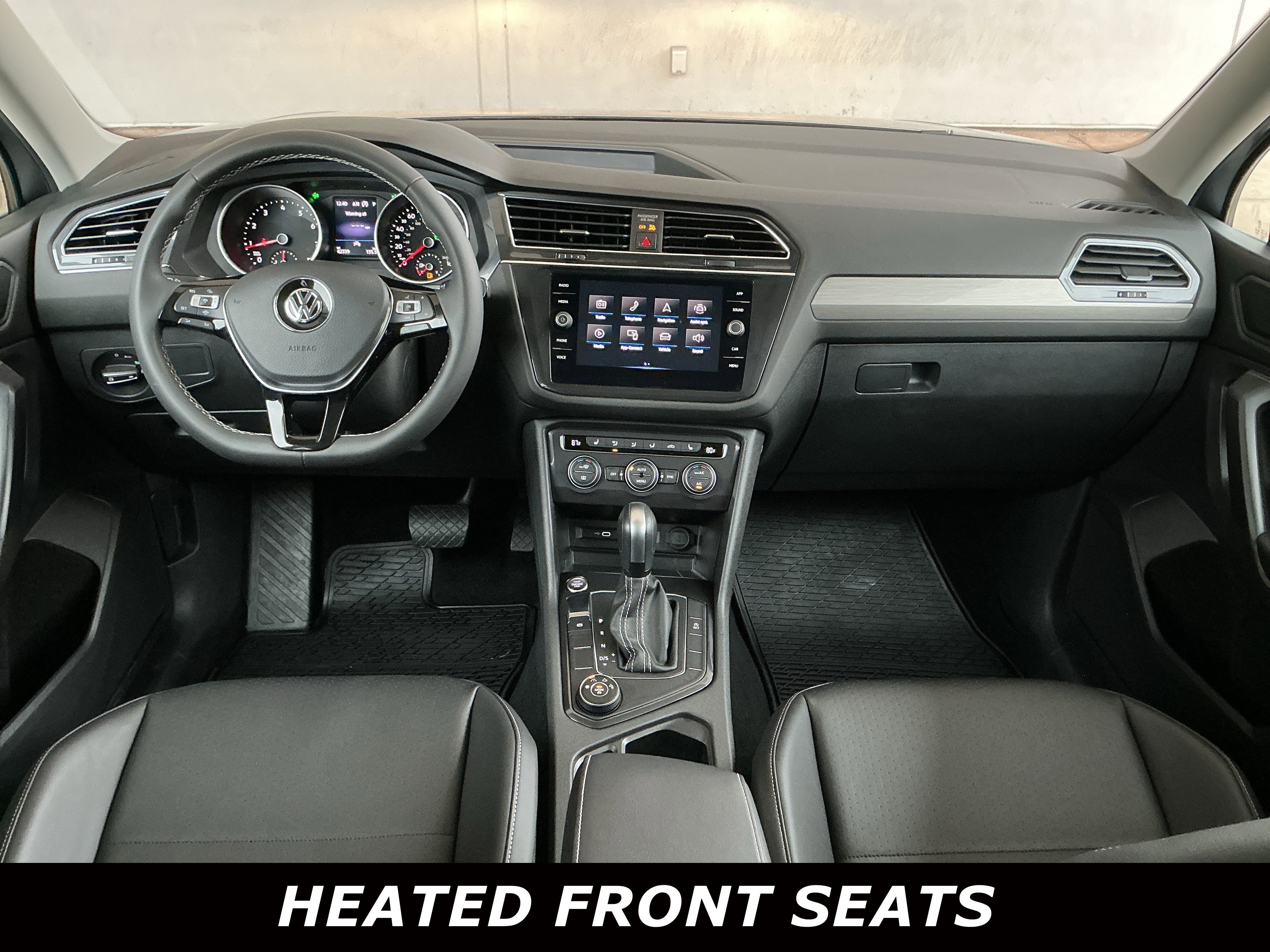 Used 2021 Volkswagen Tiguan SE w/ Panoramic Sunroof Package image 4