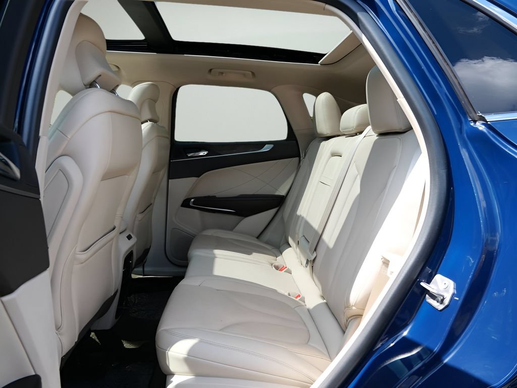 Used 2019 Lincoln MKC Reserve w/ MKC Climate Package AWD/4WD image 11