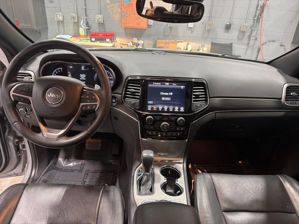 Used 2021 Jeep Grand Cherokee Limited w/ Luxury Group II image 20