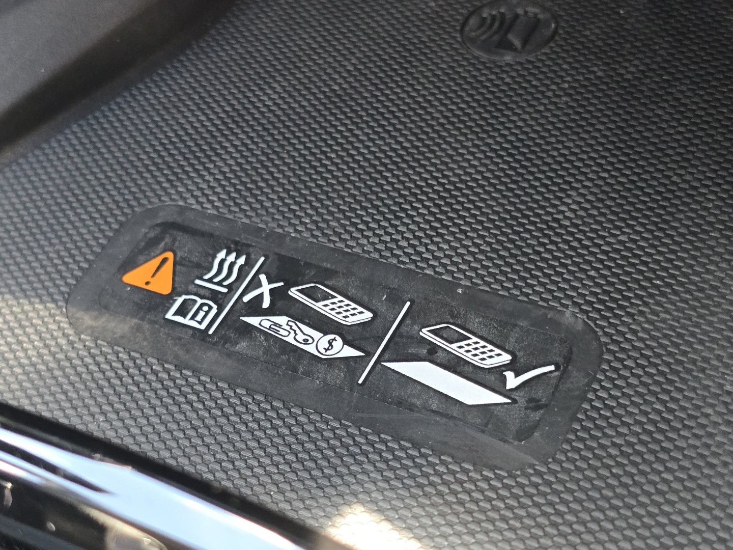 Used 2024 Chevrolet Trax ACTIV w/ Sunroof Package FWD image 14
