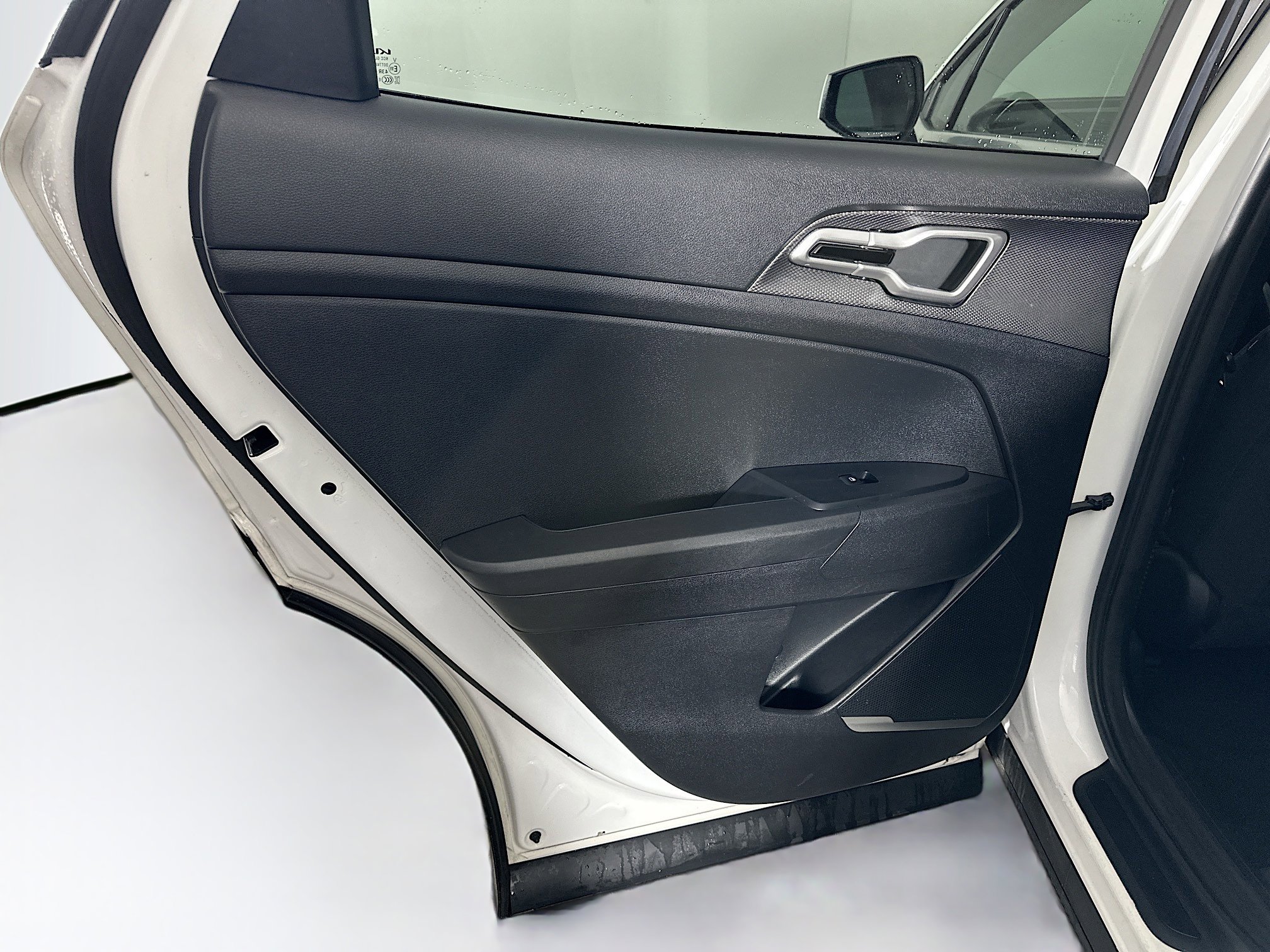 Used 2024 Kia Sportage LX image 25