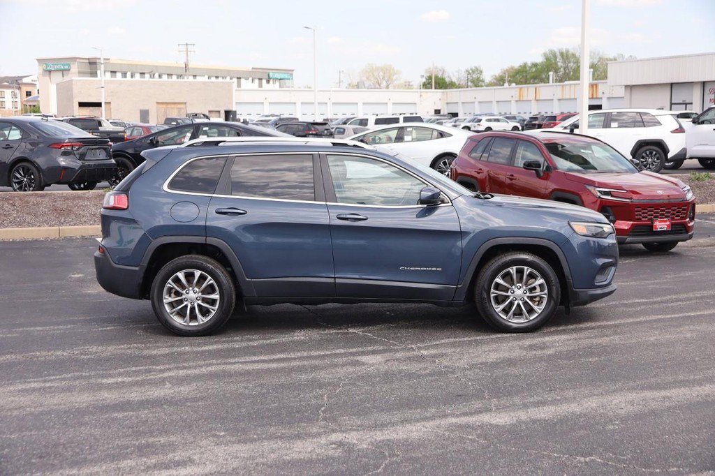 Used 2021 Jeep Cherokee Latitude Lux w/ Sun & Sound Group image 2
