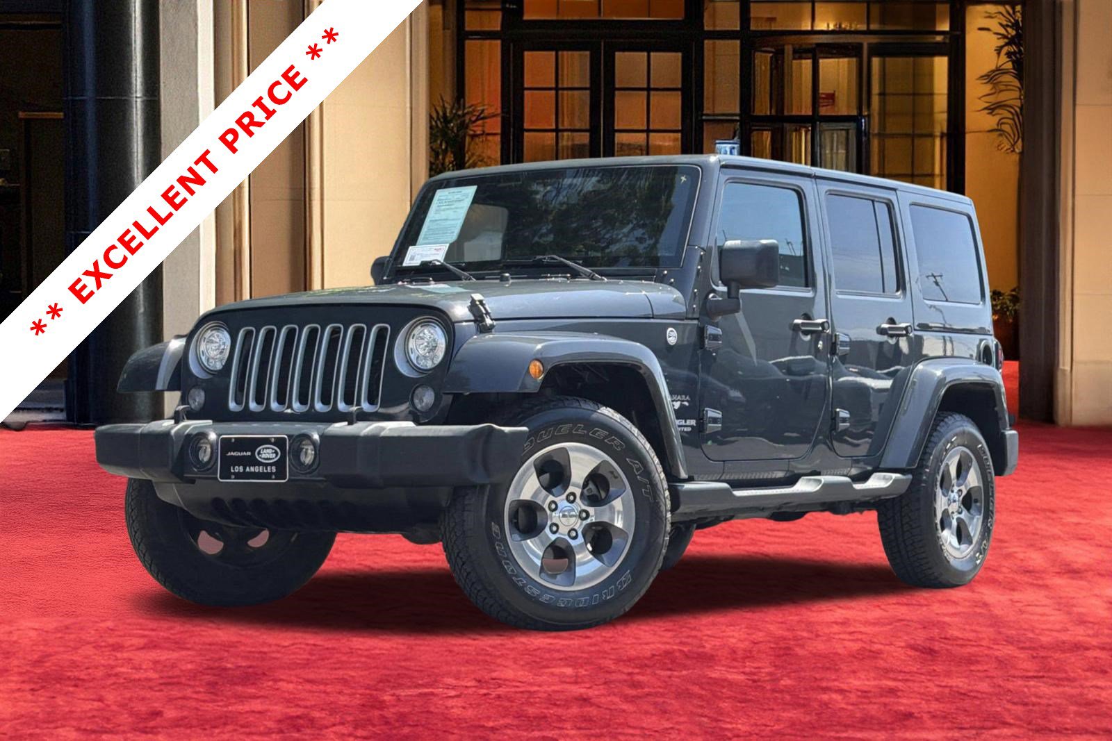 Used 2017 Jeep Wrangler Unlimited Sahara w/ Connectivity Group AWD/4WD image 1