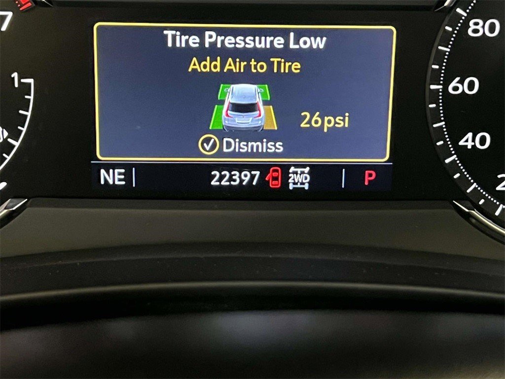 Certified 2023 Cadillac XT4 Luxury w/ Cold Weather Package image 27