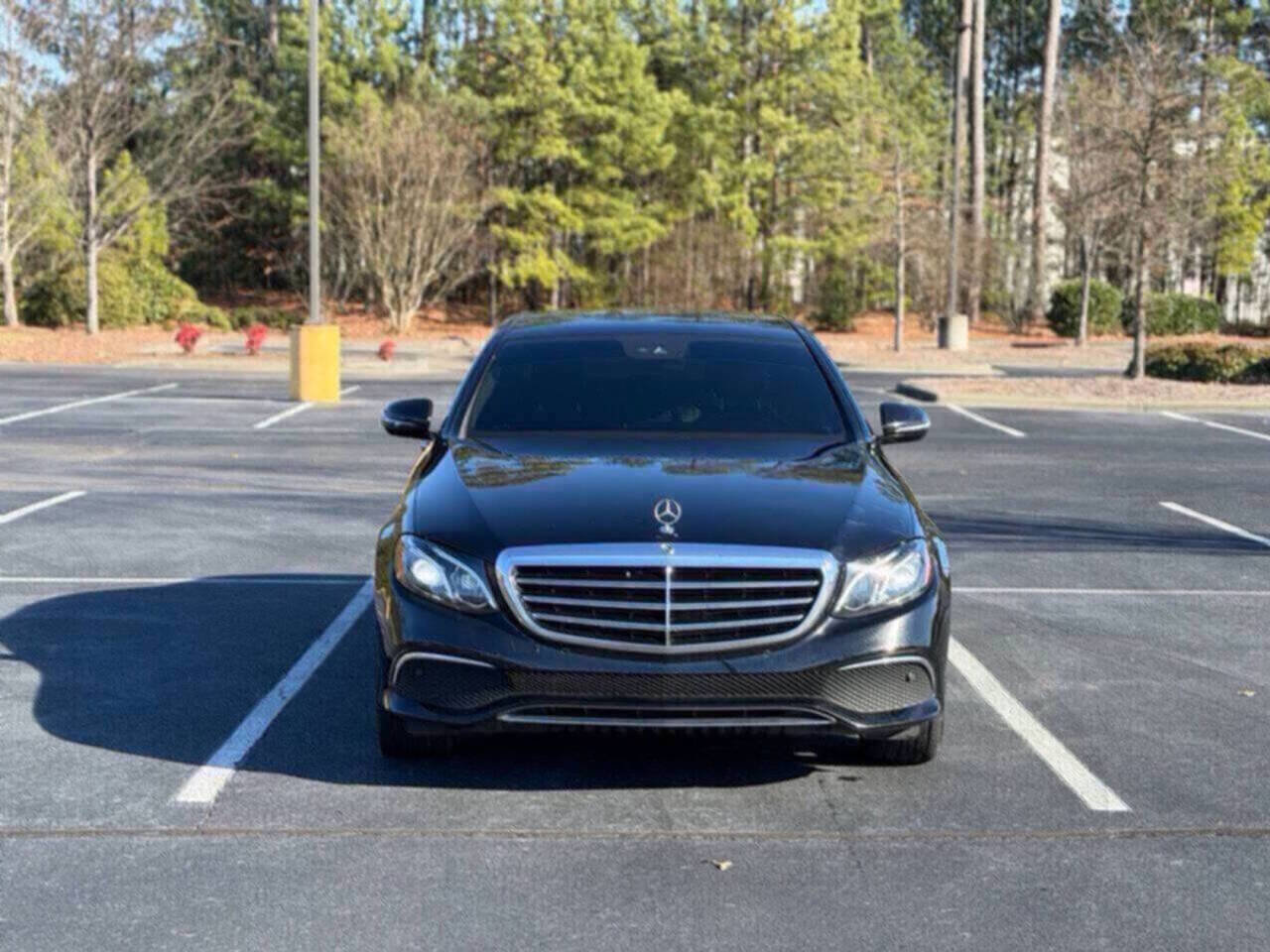 Used 2018 Mercedes-Benz E 300 4MATIC image 3