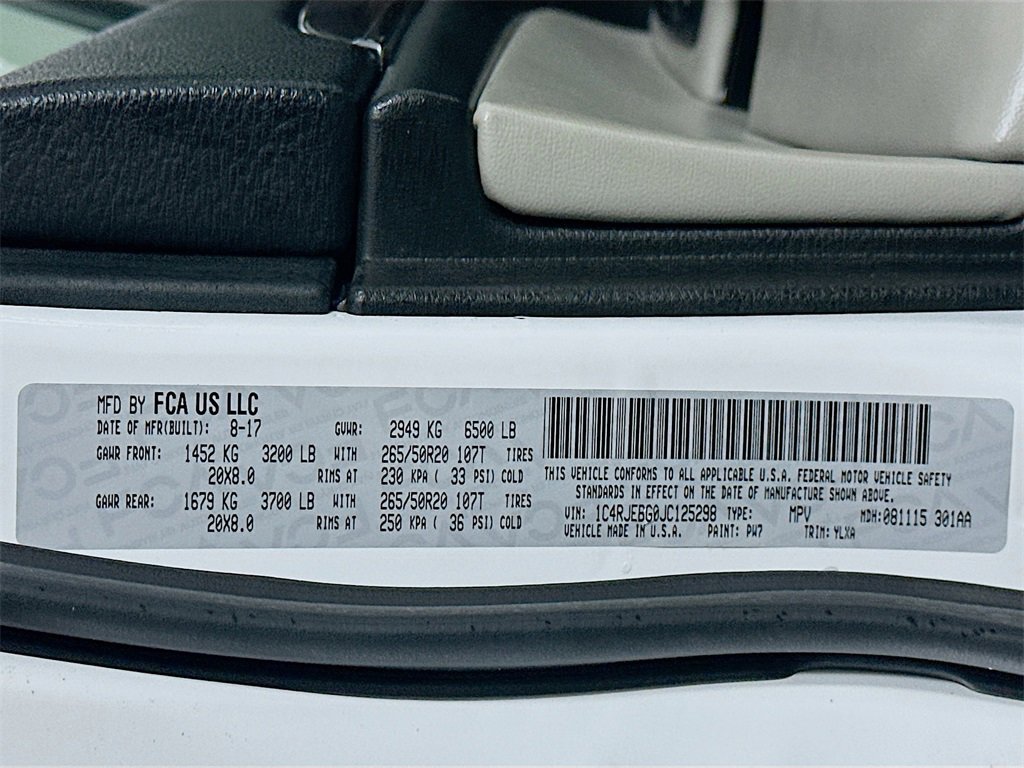 Used 2018 Jeep Grand Cherokee Limited image 37