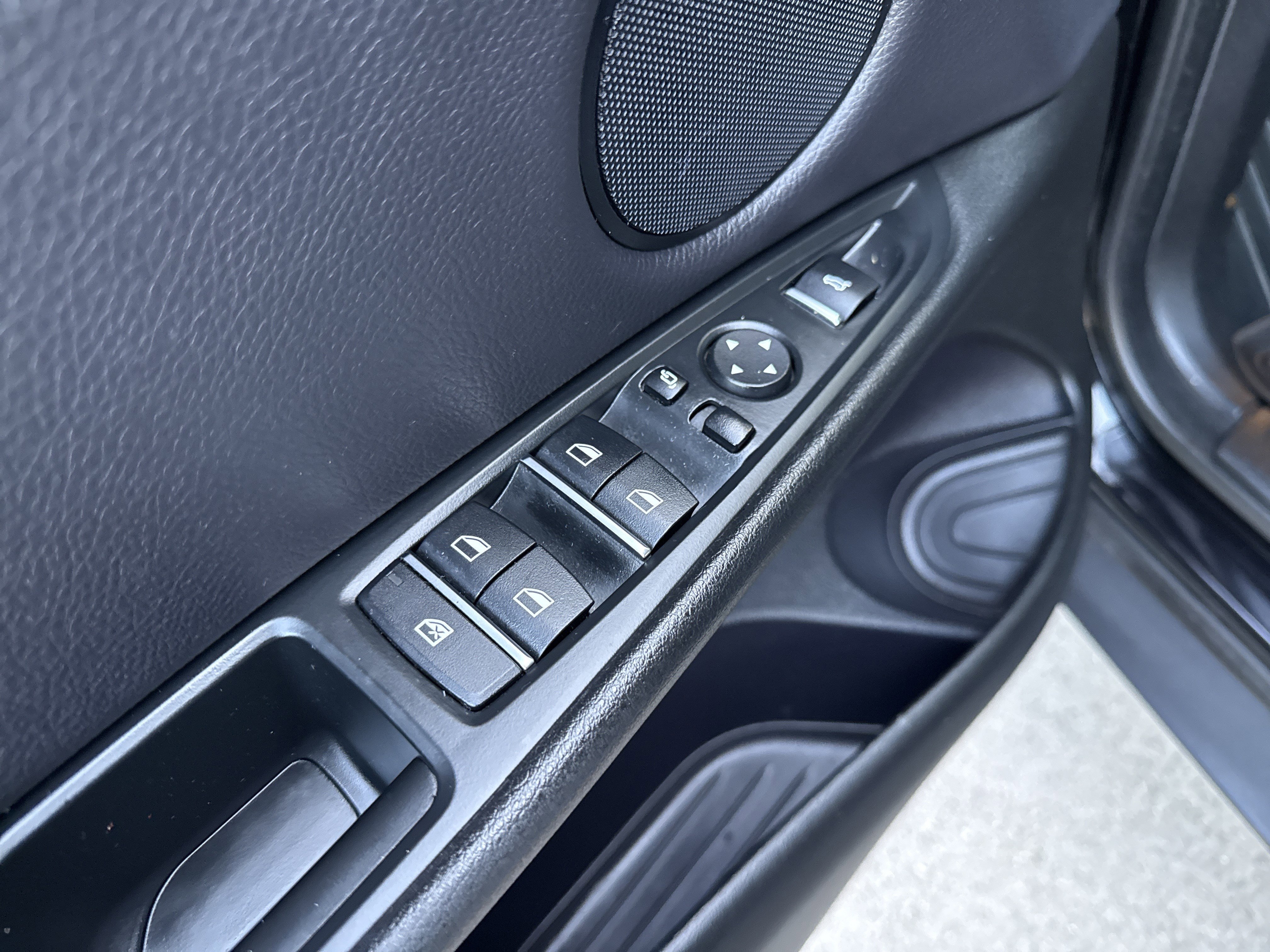 Used 2018 BMW X5 xDrive40e image 16