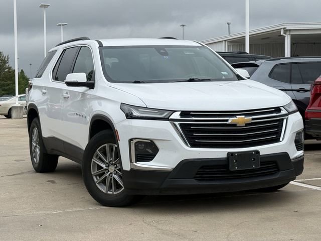 Used 2023 Chevrolet Traverse LT FWD image 2