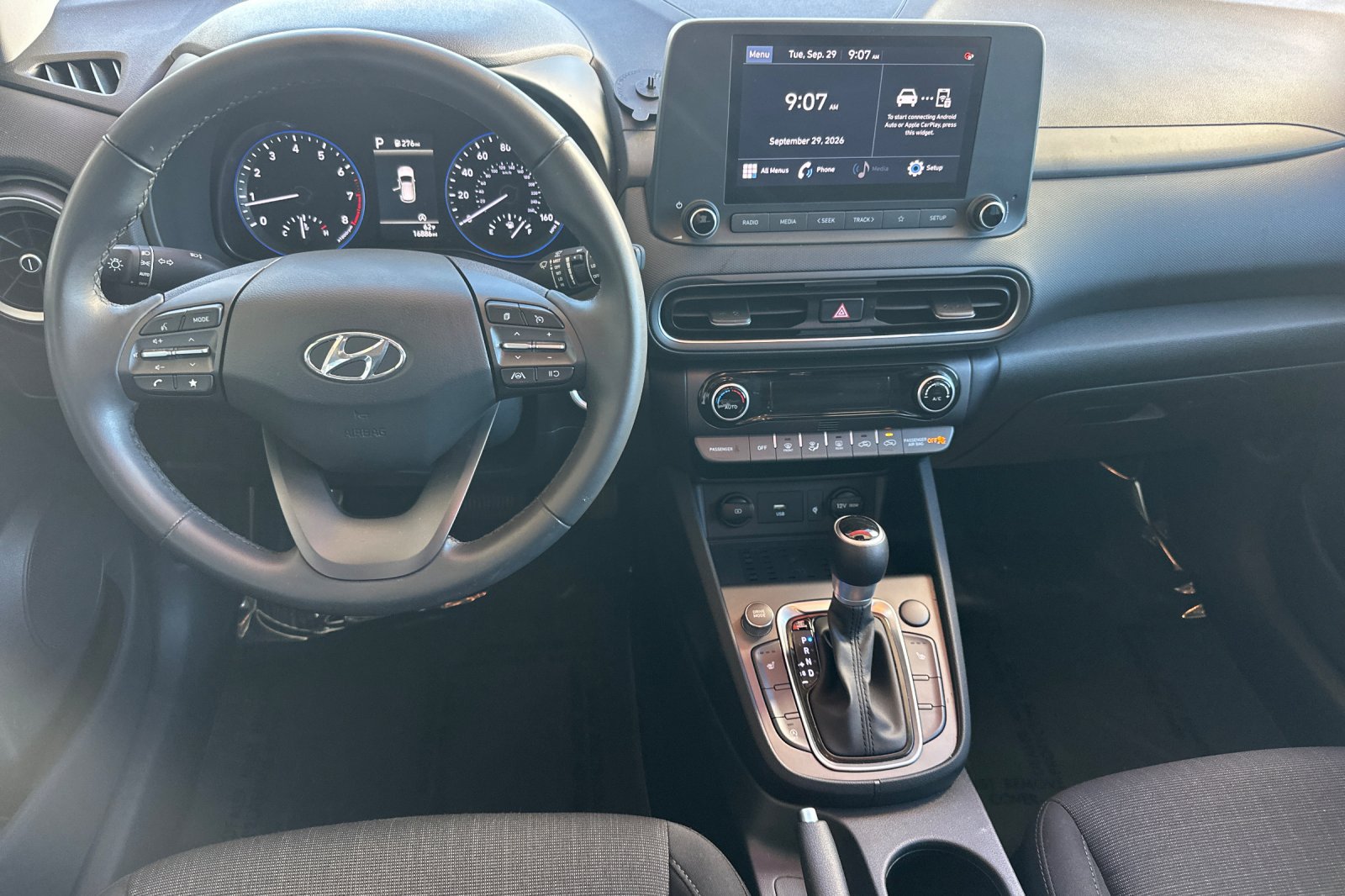 Used 2022 Hyundai Kona SEL w/ Convenience Package FWD image 16