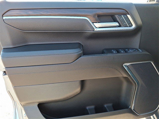Certified 2025 GMC Sierra 1500 SLT image 11
