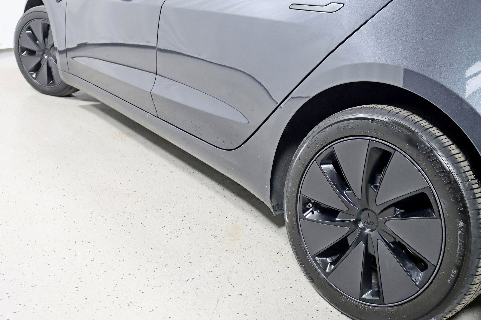 Used 2025 Tesla Model 3 Long Range AWD/4WD image 12