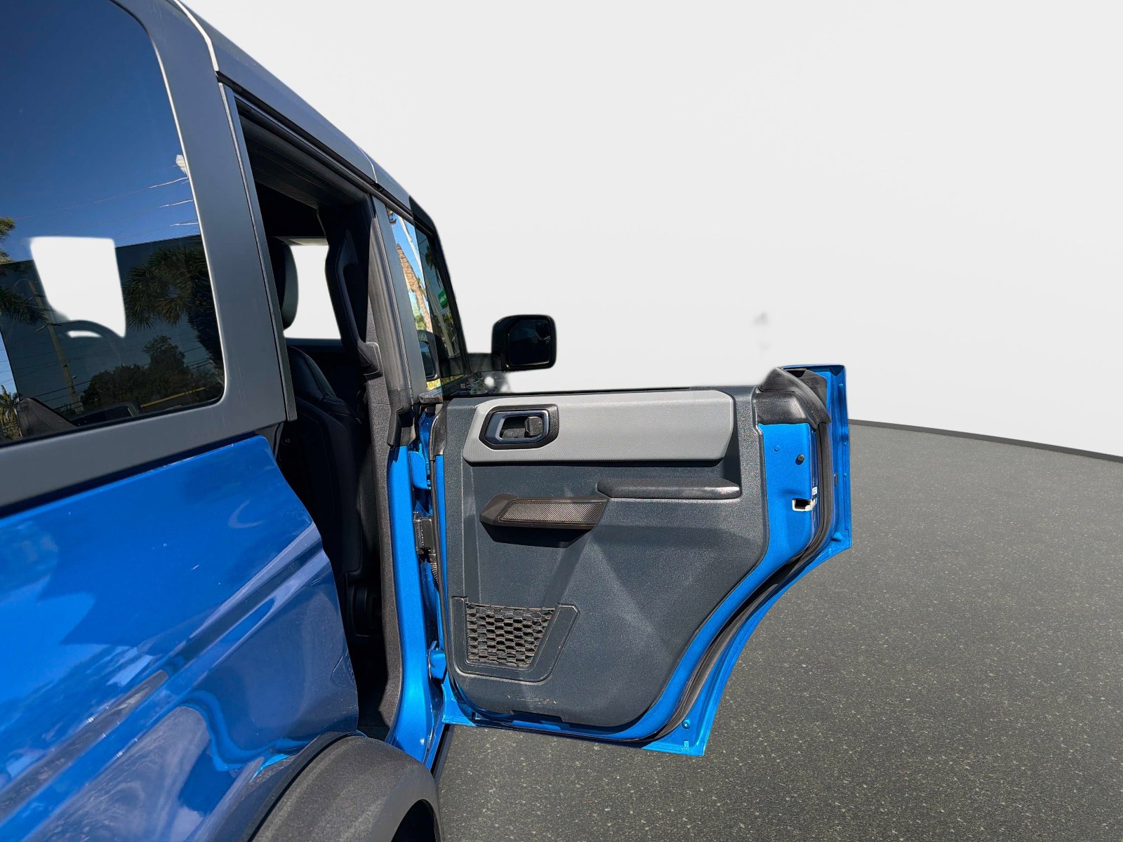 Used 2024 Ford Bronco Black Diamond image 25